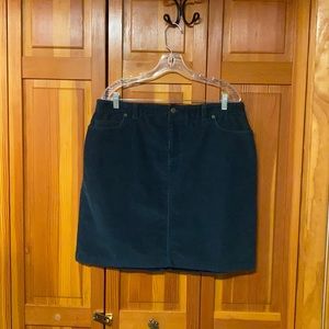 LLBean Women’s corduroy skirt size 16 mint condition like new
